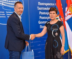 Nagrada apatinskoj gimnaziji za aktivnosti u oblasti zaštite životne sredine