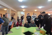Apatinski košarkaši obogatili svakodevnicu korisnika Ustanove za odrasle i starije Apatin