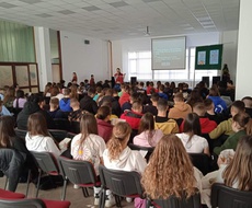 Crveni krst Apatin organizovao novo EDUKATIVNO PREDAVANjE za osnovce