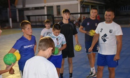 Zbog sve većeg broja dece koja treniraju, RK Apatin raspisao poziv za još jednog trenera