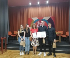 Apatinski gimnazijalci osvojili PRVO MESTO na debati “Snaga reči” u Kikindi