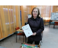 Valerija Ambruš DONIRALA ŠKOLSKOJ BIBLIOTECI preko 600 primeraka “Politikinog zabavnika”