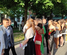 Sutra tradicionalni defile apatinskih maturanata