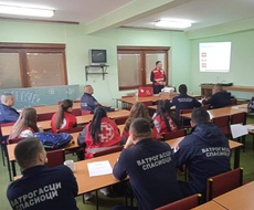 Crveni krst organizovao BESPLATNU OBUKU iz pružanja prve pomoći za apatinske vatrogasce
