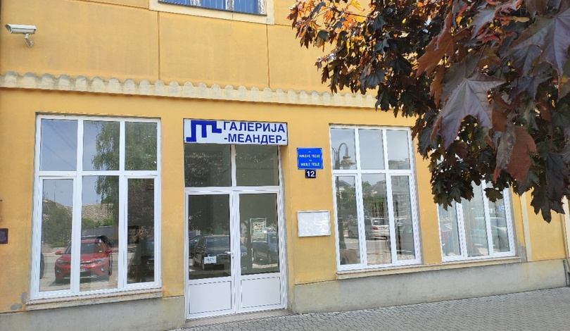 19070