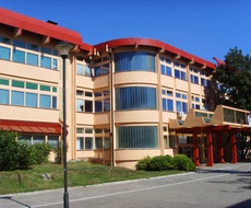 SUTRA RODITELJSKI SASTANAK ZA PRVAKE, UPOZNAVANJE RAZREDNIH STAREŠINA ZA PETAKE