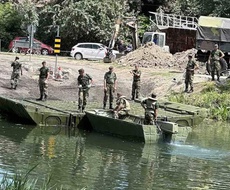 U toku POSTAVLjANjE PONTONA na kanalu u Somboru