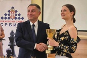 Novi pehar za Apatinku Marinu Gajčin na Pojedinačnom prvenstvu Srbije za šahistkinje