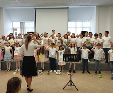 Učenici i nastavnici OMŠ „Stevan Hristić“ održali dva koncerta za apatinske osnovce