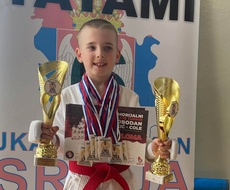 Pet zlata i dva pehara u apsolutnoj grand kategoriji za mladog apatinskog karatistu Tadiju Padežanina