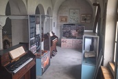 U crkvi “Srce Isusovo” postavljena izložba posvećena graditeljima muzičkih instrumenata u Apatinu