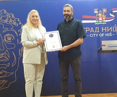 Zlatku Vasiću u Nišu dodeljena NAGRADA za NAJBOLjU KNjIGU za decu i mlade