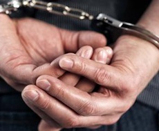 UHAPŠEN ZBOG NEDOZVOLJENOG PRELASKA GRANICE I KRIJUMČARENJA LJUDI