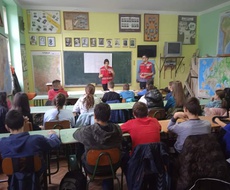 Crveni krst Apatin održao EDUKATIVNO PREDAVANjE za svilojevačke osnovce