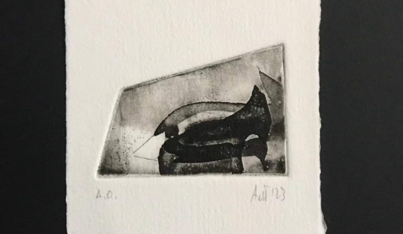 18984