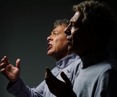 Sutra u apatinskom Domu kulture koncert braće Teofilović