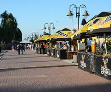 OGLAS ZA DAVANJE U ZAKUP MESTA ZA PRODAJU PIĆA TOKOM 57. RIBARSKIH VEČERI