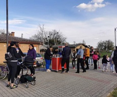 Socijalno PREDUZETNIŠTVO NA DELU! Mali prinčevi započeli sa prodajom kokica