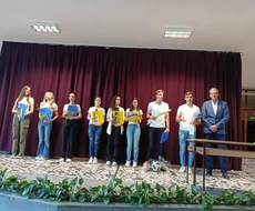 U apatinskoj gimnaziji uručena priznanja najboljim učenicima